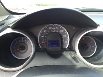 2013 Honda Fit H/B HONDA BUILT QUALITY!  HARD TO FIND ! - Photo 9 - Honolulu, HI 96818