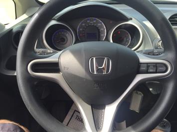 2013 Honda Fit H/B HONDA BUILT QUALITY!  HARD TO FIND ! - Photo 10 - Honolulu, HI 96818