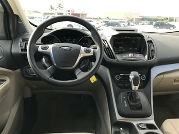 2014 Ford Escape SE  5 SEATS SUV GAS SAVER! - Photo 11 - Honolulu, HI 96818