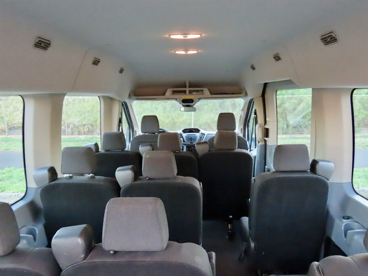 2019 Ford Transit Passenger 350 XLT VERY VERY WELL MAINTAINED ! - Photo 9 - Honolulu, HI 96818