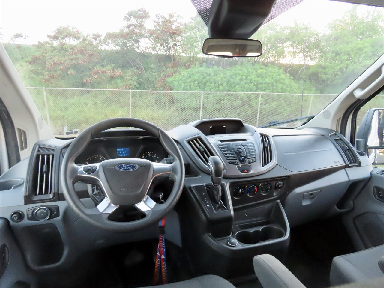 2019 Ford Transit Passenger 350 XLT VERY VERY WELL MAINTAINED ! - Photo 14 - Honolulu, HI 96818