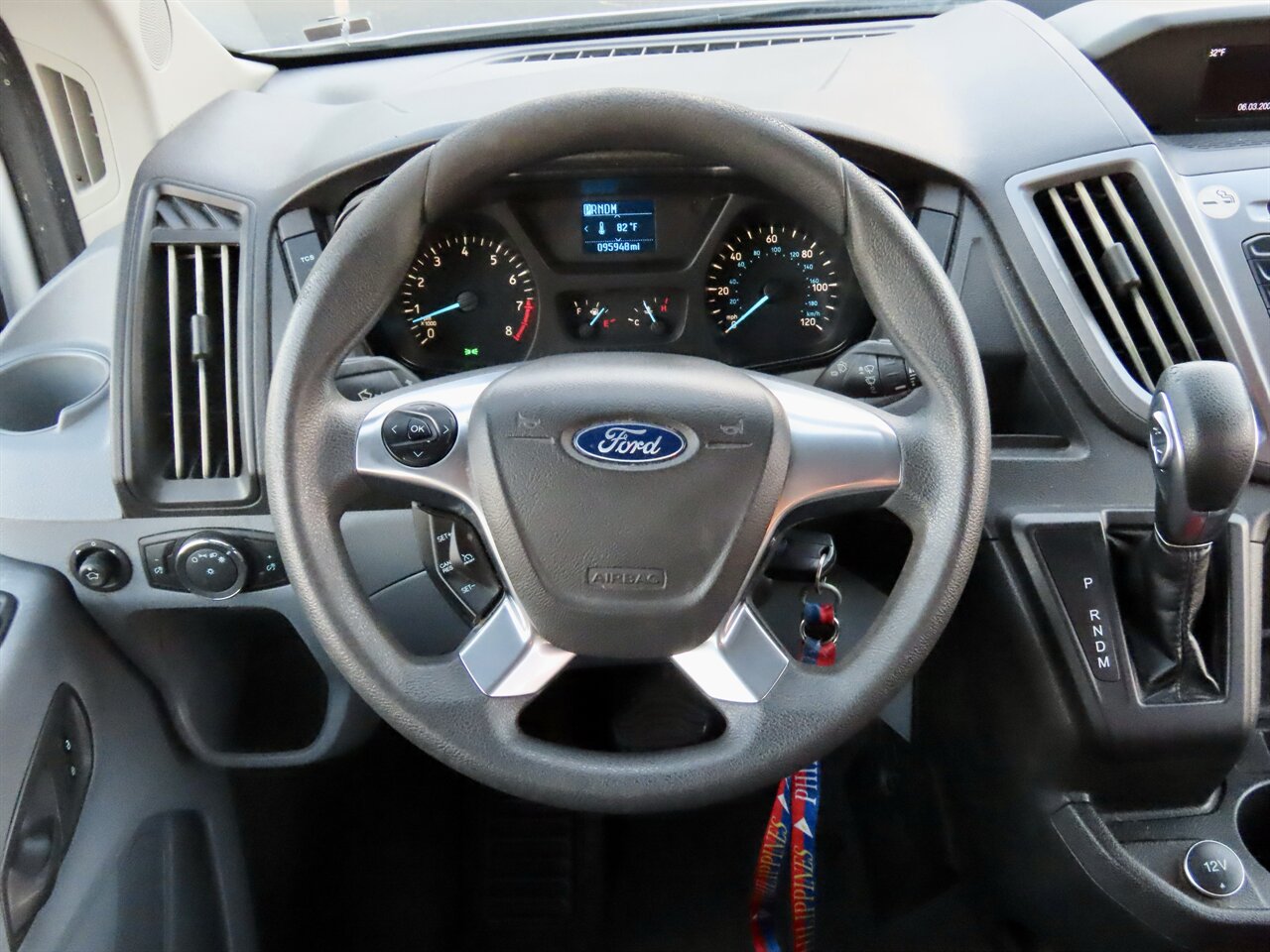 2019 Ford Transit Passenger 350 XLT VERY VERY WELL MAINTAINED ! - Photo 15 - Honolulu, HI 96818