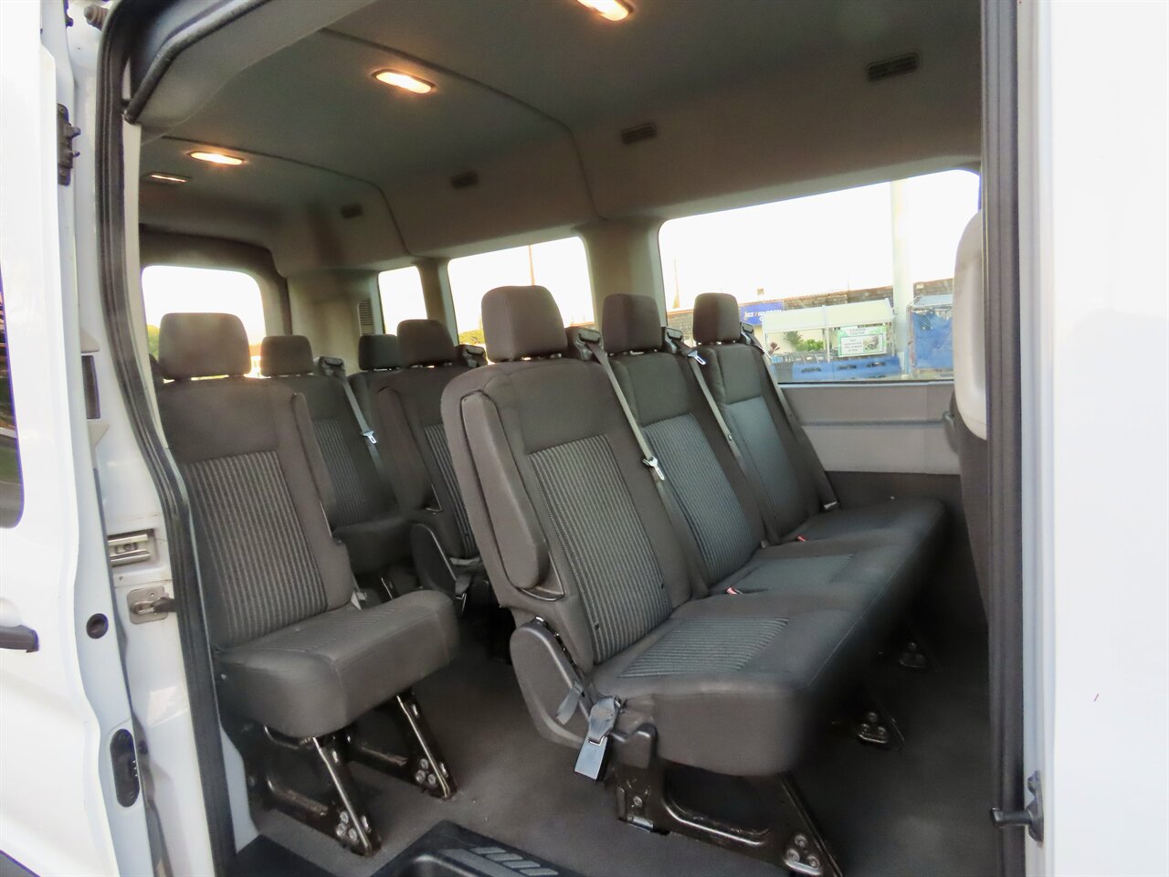 2019 Ford Transit Passenger 350 XLT VERY VERY WELL MAINTAINED ! - Photo 10 - Honolulu, HI 96818