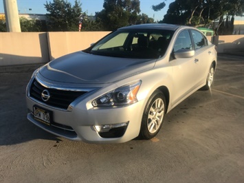 2015 Nissan Altima 2.5 NISSAN QUALITY !  FULL SIZE COMFORT ! - Photo 1 - Honolulu, HI 96818