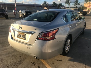 2015 Nissan Altima 2.5 NISSAN QUALITY !  FULL SIZE COMFORT ! - Photo 3 - Honolulu, HI 96818