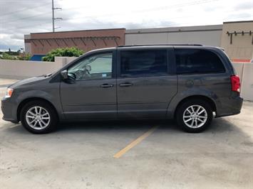 2015 Dodge Grand Caravan SXT  7 PASSENGER  AFFORDABLE ! - Photo 2 - Honolulu, HI 96818