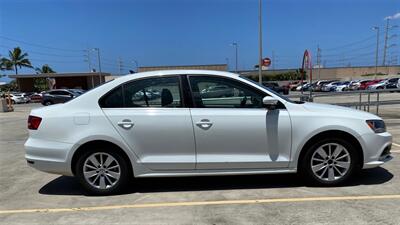 2015 Volkswagen Jetta SE PZEV  PREFFERED SE MODEL ! AMAZING ! - Photo 4 - Honolulu, HI 96818