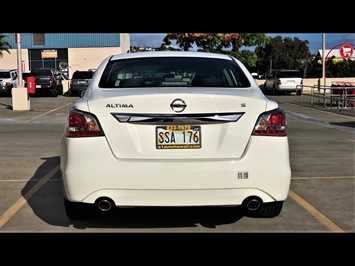 2015 Nissan Altima 2.5 S  FULL SIZE COMFORT ! - Photo 6 - Honolulu, HI 96818