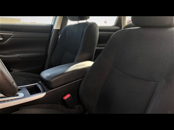 2015 Nissan Altima 2.5 S  FULL SIZE COMFORT ! - Photo 10 - Honolulu, HI 96818