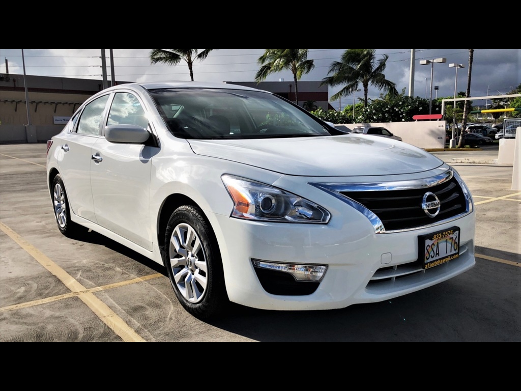 2015 Nissan Altima S photo 3