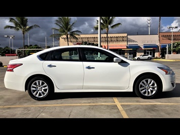 2015 Nissan Altima 2.5 S  FULL SIZE COMFORT ! - Photo 4 - Honolulu, HI 96818