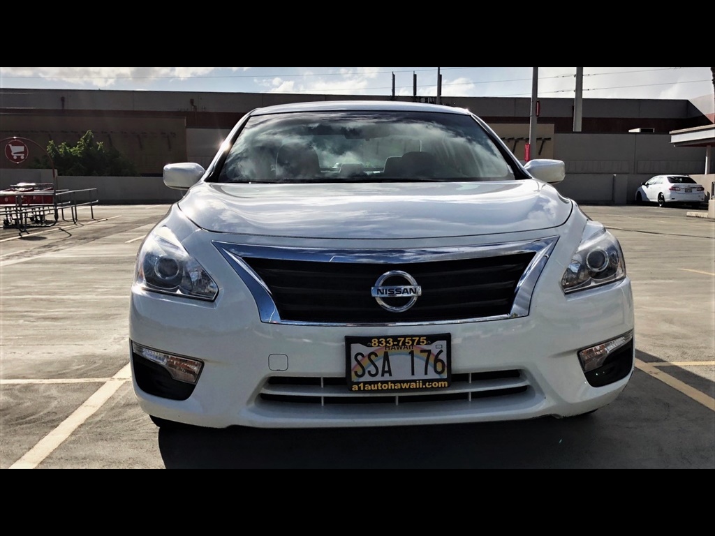 2015 Nissan Altima S photo 2