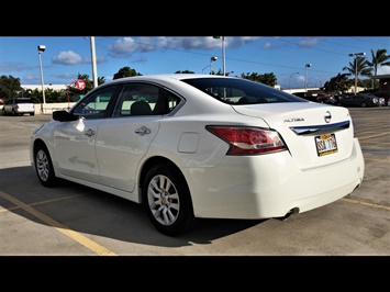 2015 Nissan Altima 2.5 S  FULL SIZE COMFORT ! - Photo 7 - Honolulu, HI 96818