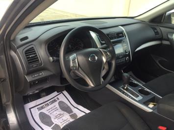 2015 Nissan Altima 2.5 NISSAN QUALITY !  FULL SIZE COMFORT ! - Photo 15 - Honolulu, HI 96818