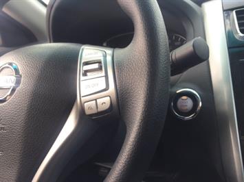 2015 Nissan Altima 2.5 NISSAN QUALITY !  FULL SIZE COMFORT ! - Photo 13 - Honolulu, HI 96818