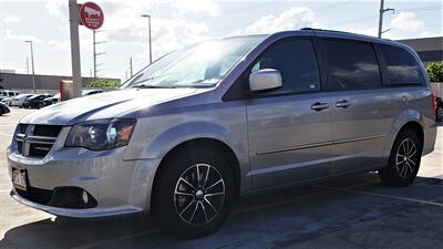 2017 Dodge Grand Caravan GT  7 PASSENGER  AFFORDABLE. LOW MILES! - Photo 1 - Honolulu, HI 96818