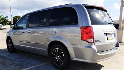 2017 Dodge Grand Caravan GT  7 PASSENGER  AFFORDABLE. LOW MILES! - Photo 4 - Honolulu, HI 96818