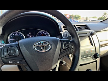 2016 Toyota Camry LE  RELIABLE AND BEAUTIFUL! - Photo 9 - Honolulu, HI 96818