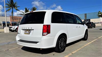 2019 Dodge Grand Caravan SE Plus  7 PASSENGER  AFFORDABLE. LOW MILES! - Photo 5 - Honolulu, HI 96818