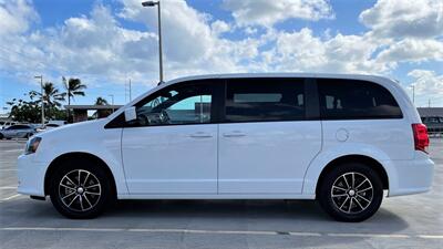 2019 Dodge Grand Caravan SE Plus  7 PASSENGER  AFFORDABLE. LOW MILES! - Photo 2 - Honolulu, HI 96818