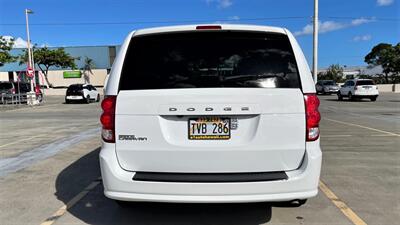 2019 Dodge Grand Caravan SE Plus  7 PASSENGER  AFFORDABLE. LOW MILES! - Photo 4 - Honolulu, HI 96818