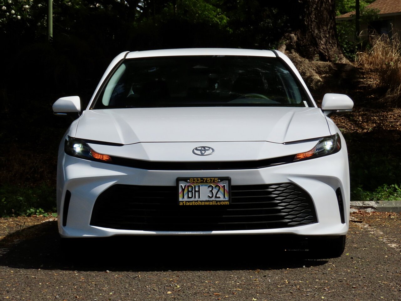 2025 Toyota Camry LE   - Photo 1 - Honolulu, HI 96818