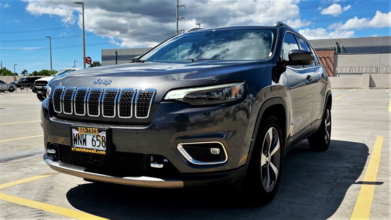 2021 Jeep Cherokee LIMITED PANORAMIC SUNROOF ! LEATHER !  SUPER CHERRY ! SUPER MINT ! SUPER LOW MILES !