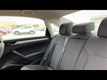 2013 Volkswagen Passat S PZEV   - Photo 11 - Honolulu, HI 96818