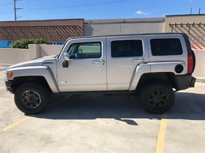 2008 Hummer H3 Luxury  AFFORDABLE *****WE FINANCE***** - Photo 2 - Honolulu, HI 96818