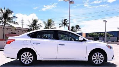 2018 Nissan Sentra NISSAN QUALITY BUILT !  MIDSIZE COMFORT ! GAS SAVER ! - Photo 5 - Honolulu, HI 96818