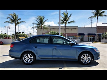 2015 Volkswagen Jetta S  SILK BLUE DIAMOND SLEEK & AFFORDABLE ! - Photo 4 - Honolulu, HI 96818