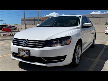 2013 Volkswagen Passat SE PZEV  SUPER LOW MILES ! - Photo 1 - Honolulu, HI 96818