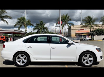 2013 Volkswagen Passat SE PZEV  SUPER LOW MILES ! - Photo 4 - Honolulu, HI 96818