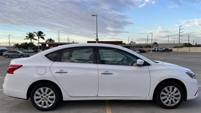 2019 Nissan Sentra S  MIDSIZE COMFORT ! GAS SAVER ! - Photo 6 - Honolulu, HI 96818