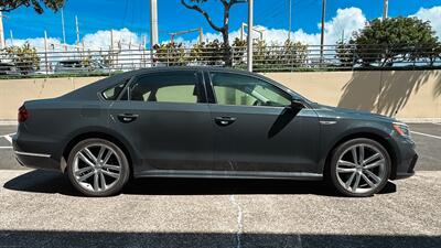 2018 Volkswagen Passat 2.0T R-Line  BEYOND AMAZIING R-LINE MODEL ! - Photo 6 - Honolulu, HI 96818