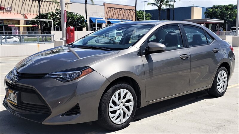 2018 Toyota Corolla LE LE 4dr Sedan