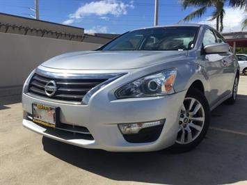 2014 Nissan Altima 2.5 S AFFORDABLE! WE FINANCE!  FULL SIZE COMFORT ! - Photo 1 - Honolulu, HI 96818