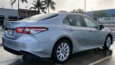 2018 Toyota Camry LE  RELIABLE AND BEAUTIFUL! - Photo 16 - Honolulu, HI 96818