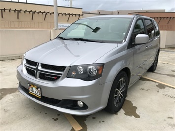 2016 Dodge Grand Caravan R/T  7 PASSENGER  AFFORDABLE. LOW MILES! - Photo 1 - Honolulu, HI 96818