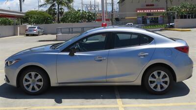 2015 Mazda Mazda3 i SV  STYLE & BEAUTY  GAS SAVER! - Photo 2 - Honolulu, HI 96818