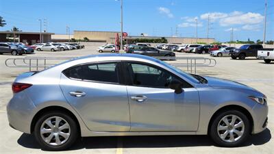 2015 Mazda Mazda3 i SV  STYLE & BEAUTY  GAS SAVER! - Photo 7 - Honolulu, HI 96818