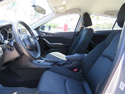 2015 Mazda Mazda3 i SV  STYLE & BEAUTY  GAS SAVER! - Photo 12 - Honolulu, HI 96818