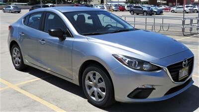 2015 Mazda Mazda3 i SV  STYLE & BEAUTY  GAS SAVER! - Photo 6 - Honolulu, HI 96818