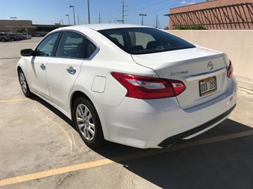 2016 Nissan Altima 2.5 S  FULL SIZE COMFORT ! - Photo 2 - Honolulu, HI 96818