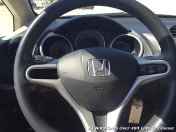 2013 Honda Fit H/B HONDA BUILT QUALITY!  RELIABLE QUALITY GAS SAVER ! - Photo 13 - Honolulu, HI 96818