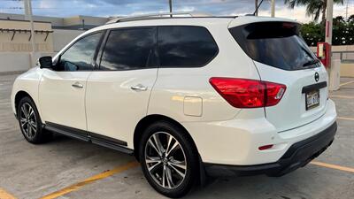 2017 Nissan Pathfinder Platinum  *****WE FINANCE***** - Photo 3 - Honolulu, HI 96818