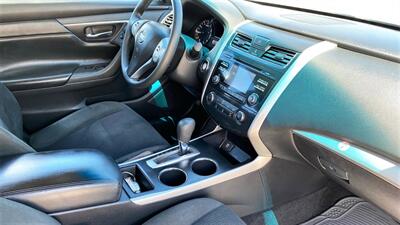 2015 Nissan Altima 2.5 NISSAN QUALITY !  FULL SIZE COMFORT ! - Photo 13 - Honolulu, HI 96818