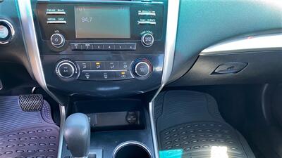 2015 Nissan Altima 2.5 NISSAN QUALITY !  FULL SIZE COMFORT ! - Photo 11 - Honolulu, HI 96818