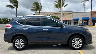 2016 Nissan Rogue SV  NISSAN QUALITY !  RELIABLE & COMFORTABLE ! - Photo 6 - Honolulu, HI 96818