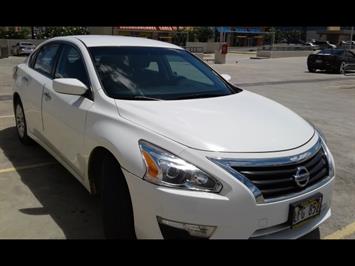 2015 Nissan Altima 2.5 NISSAN QUALITY !  FULL Size Comfort ! - Photo 2 - Honolulu, HI 96818